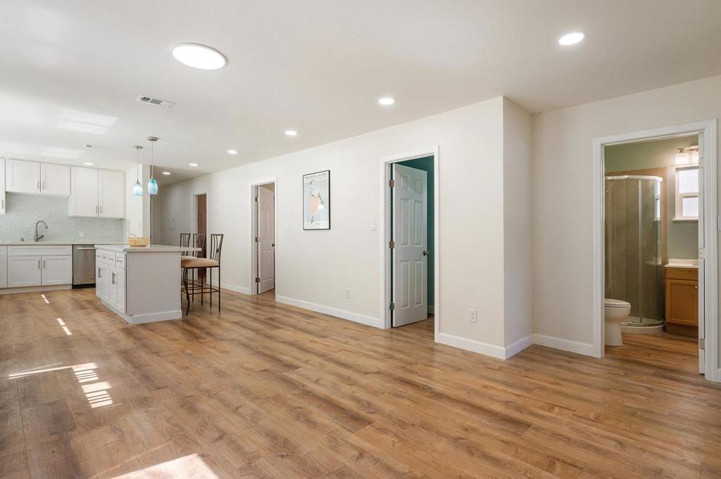 841 Georgia Street Property Photo 17