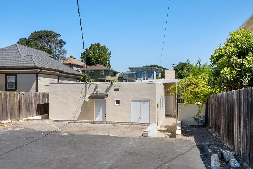 841 Georgia Street Property Photo 45