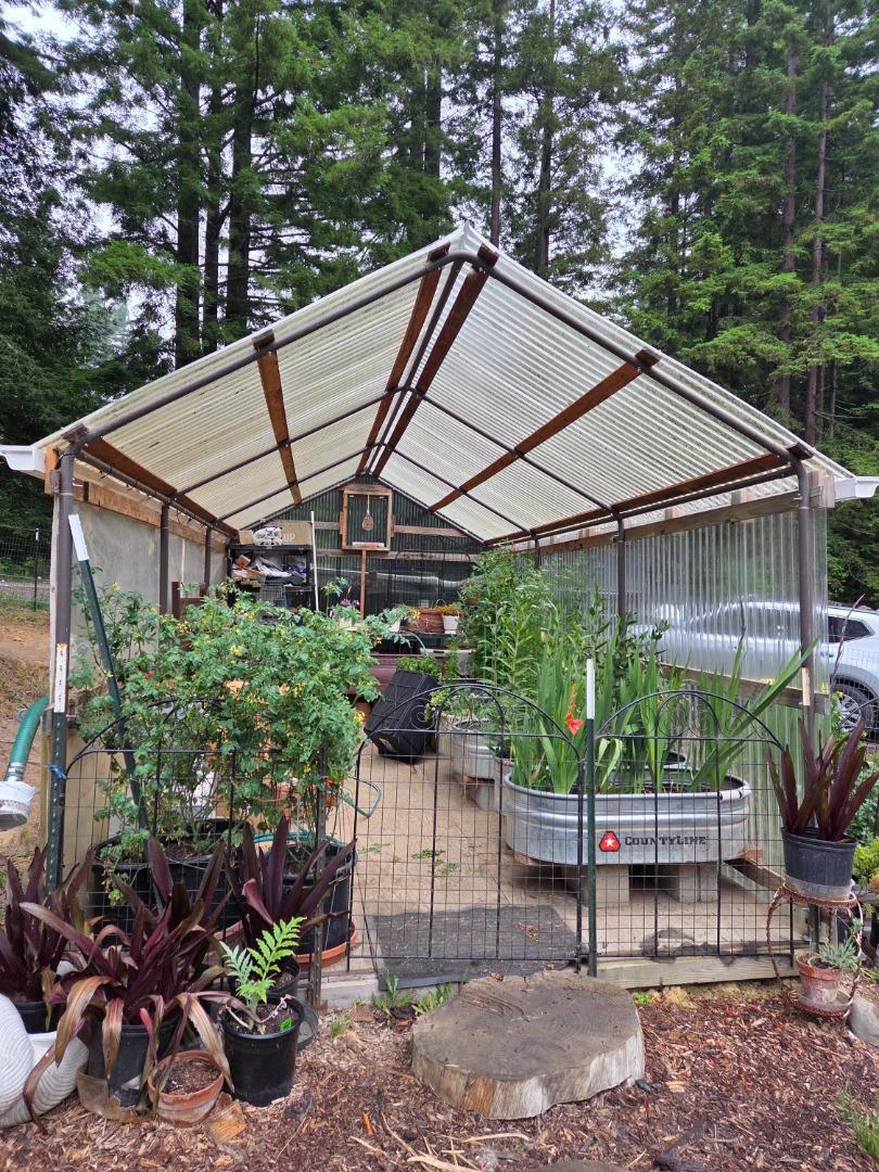 3119 Hillside Drive Property Photo 4