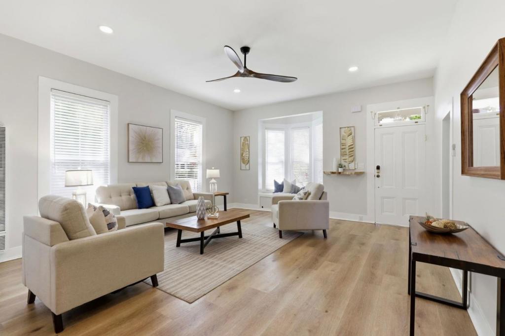 194 4th Street Property Photo 2