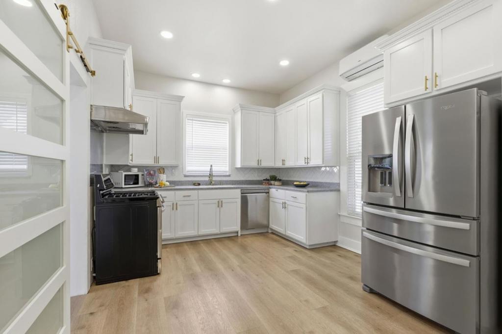 194 4th Street Property Photo 13
