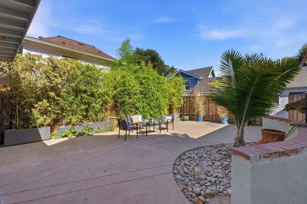 194 4th Street Property Photo 35