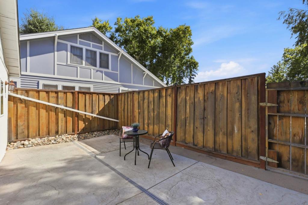 194 4th Street Property Photo 37