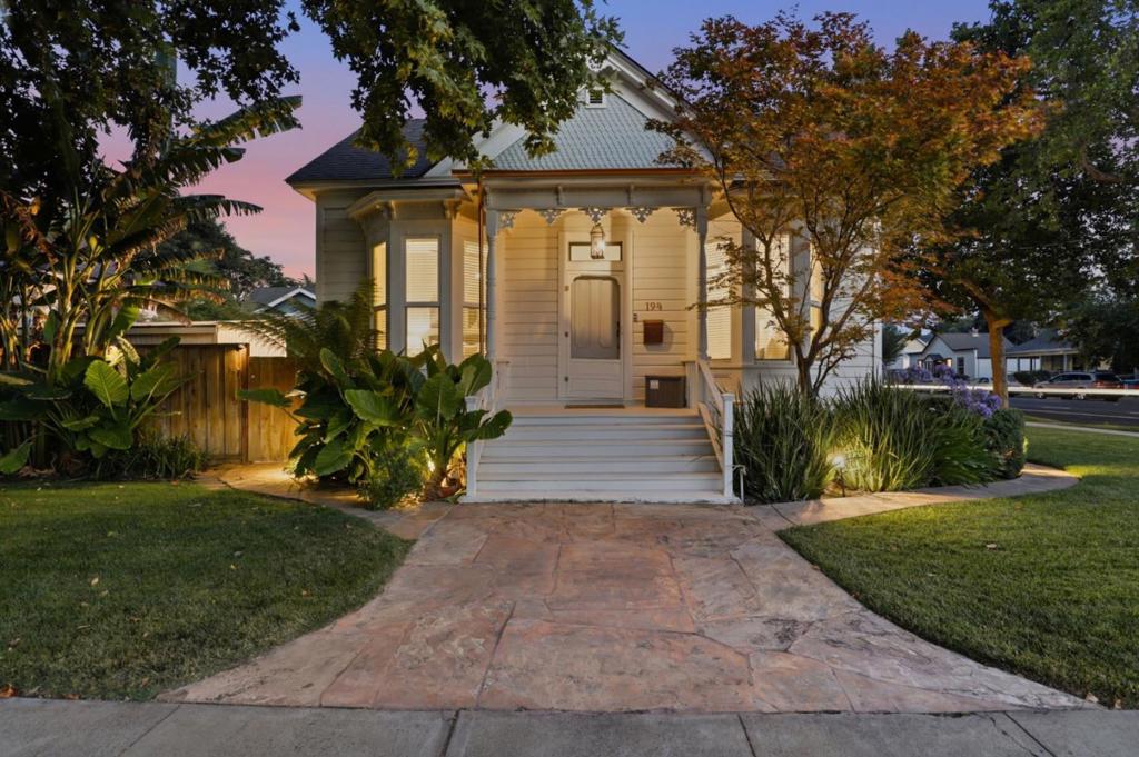 194 4th Street Property Photo 43