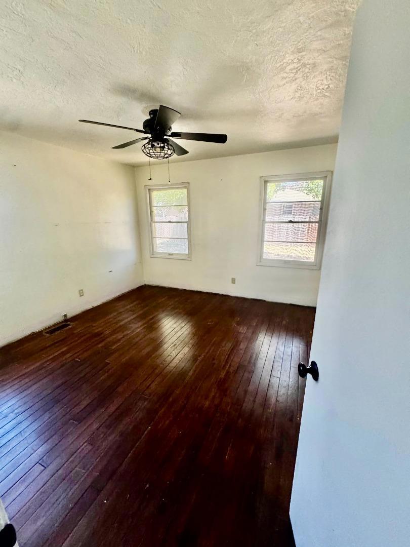 820 Monterey Avenue Property Photo 3