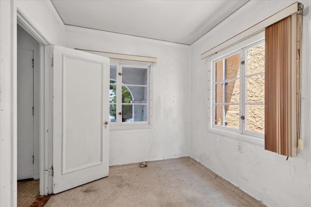 3526 Brighton Avenue Property Photo 11
