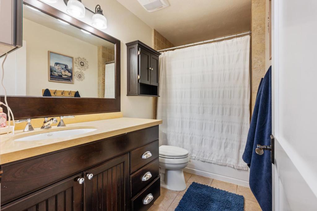 1080 Easy Street Property Photo 15
