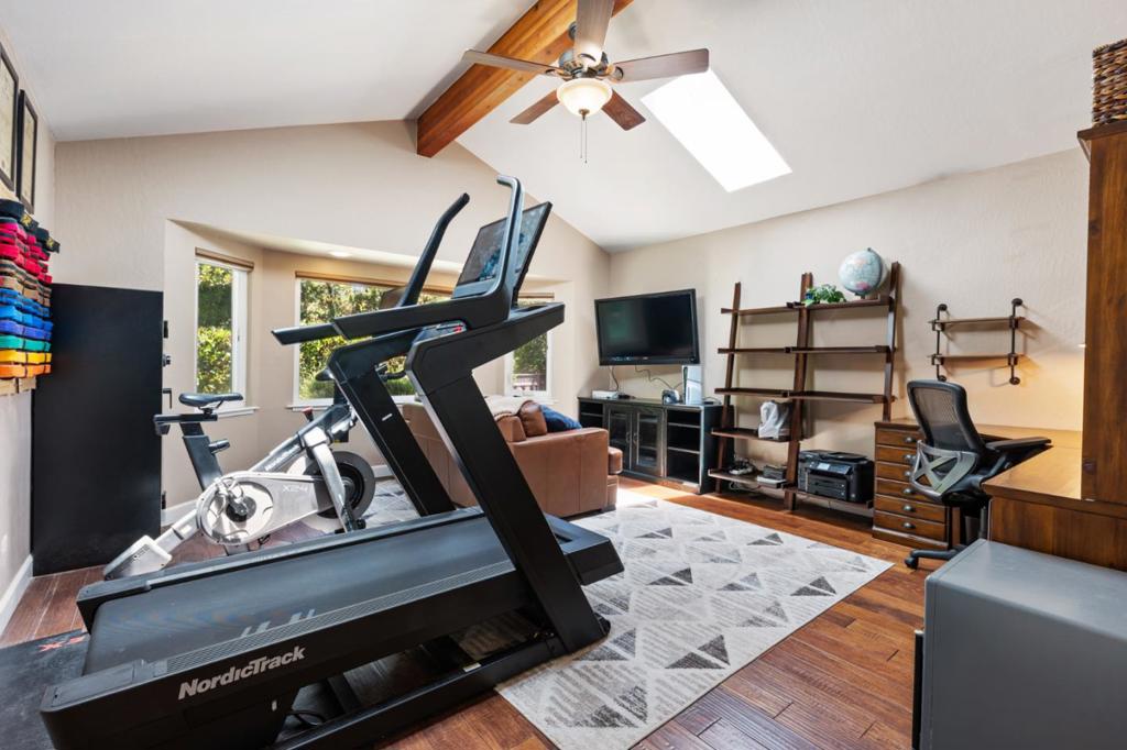 1080 Easy Street Property Photo 18