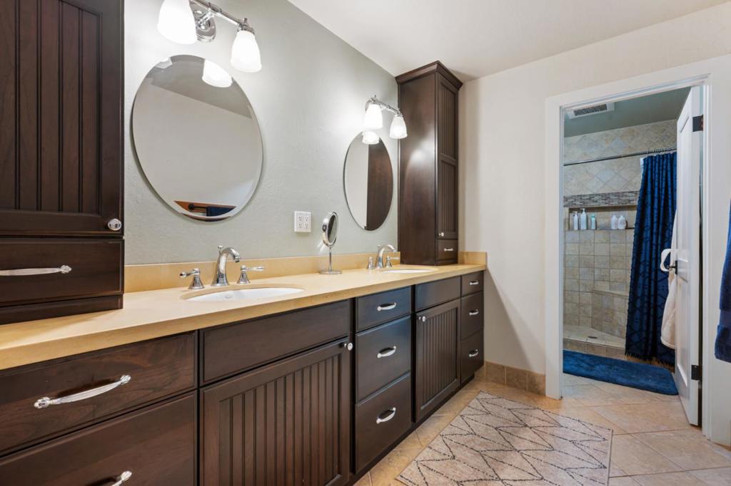 1080 Easy Street Property Photo 21