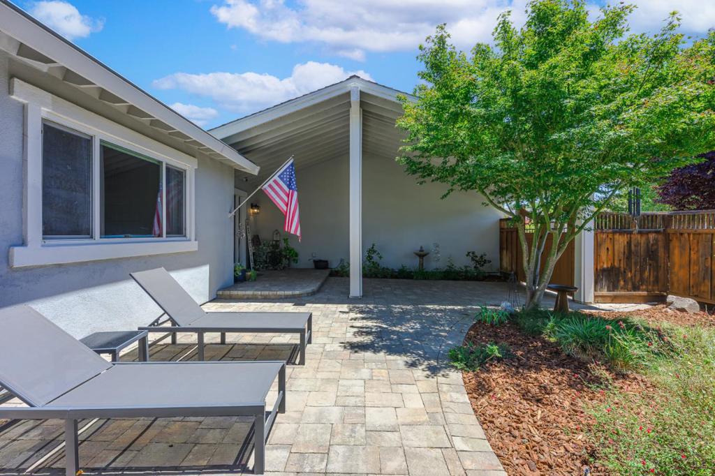 1080 Easy Street Property Photo 23