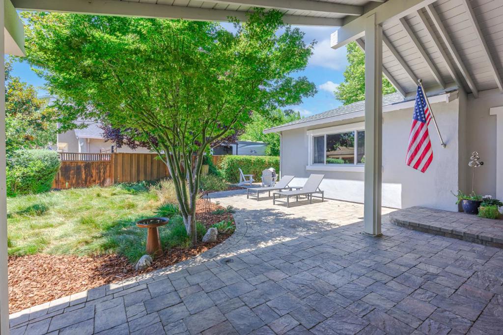 1080 Easy Street Property Photo 24