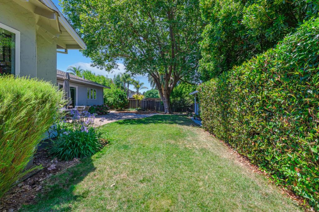 1080 Easy Street Property Photo 29