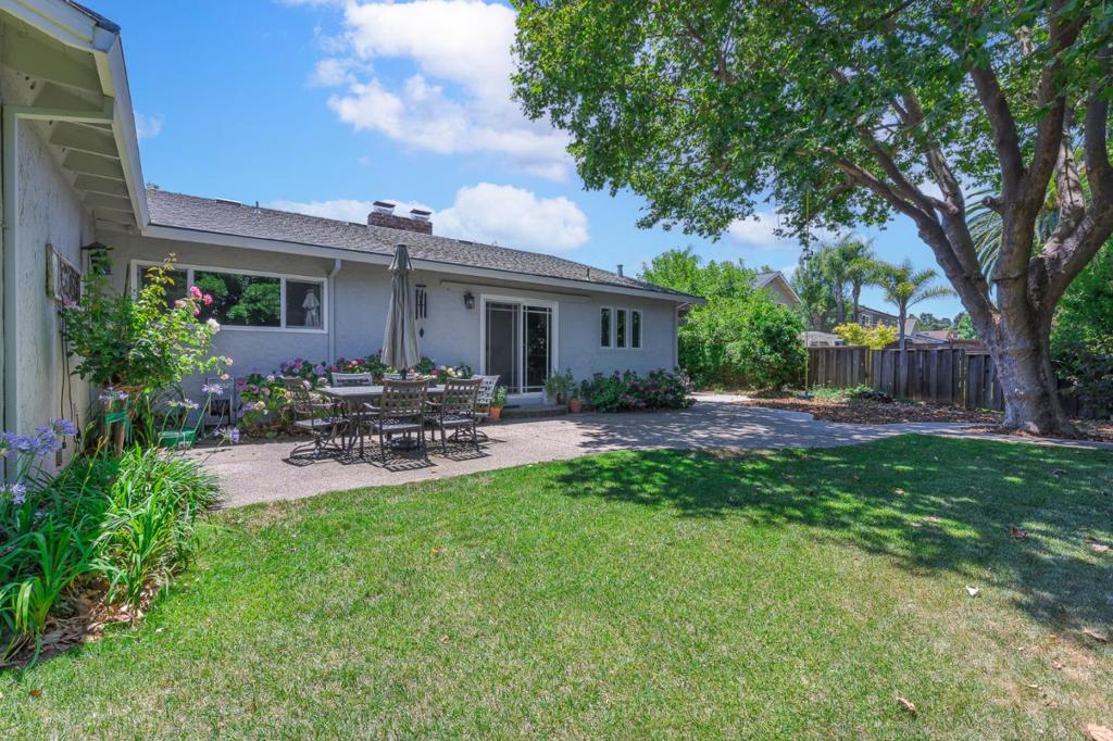 1080 Easy Street Property Photo 30