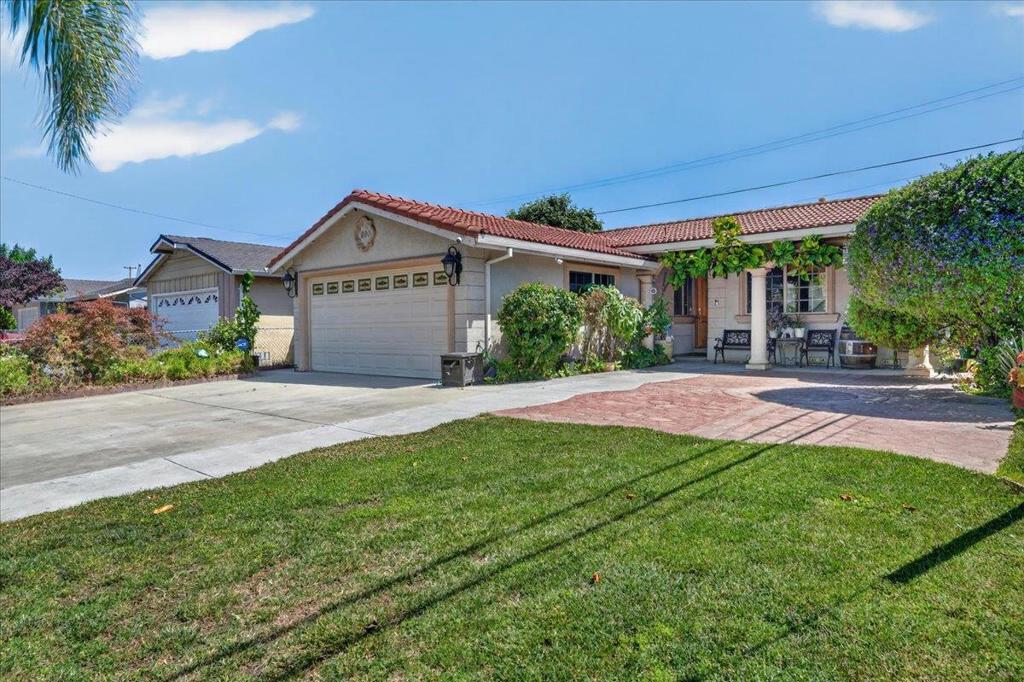 990 Sinbad Avenue Property Photo 4