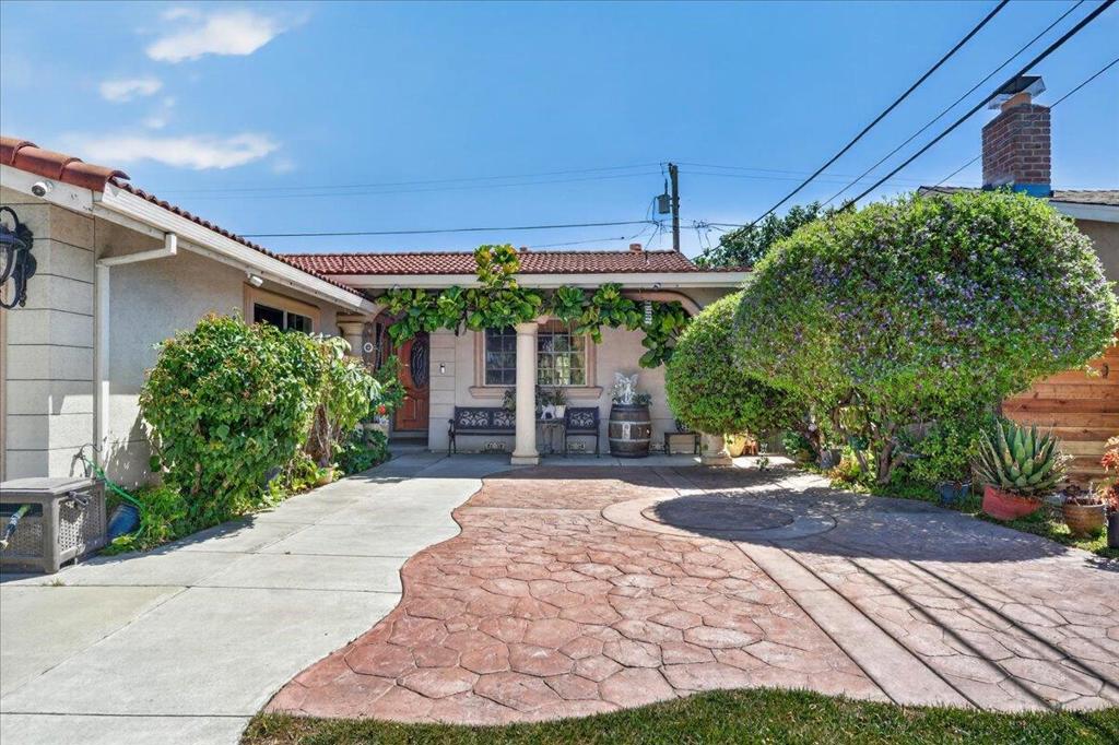 990 Sinbad Avenue Property Photo 6