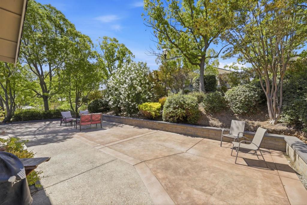 8762 Mccarty Ranch Drive Property Photo 30