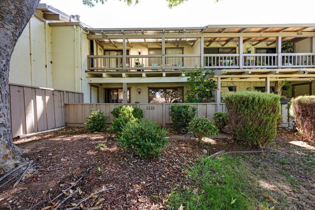 5118 Cribari Place Property Photo 3
