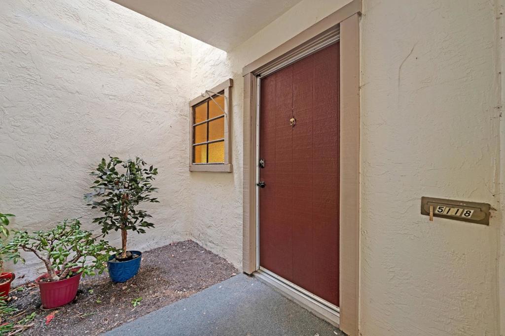 5118 Cribari Place Property Photo 4