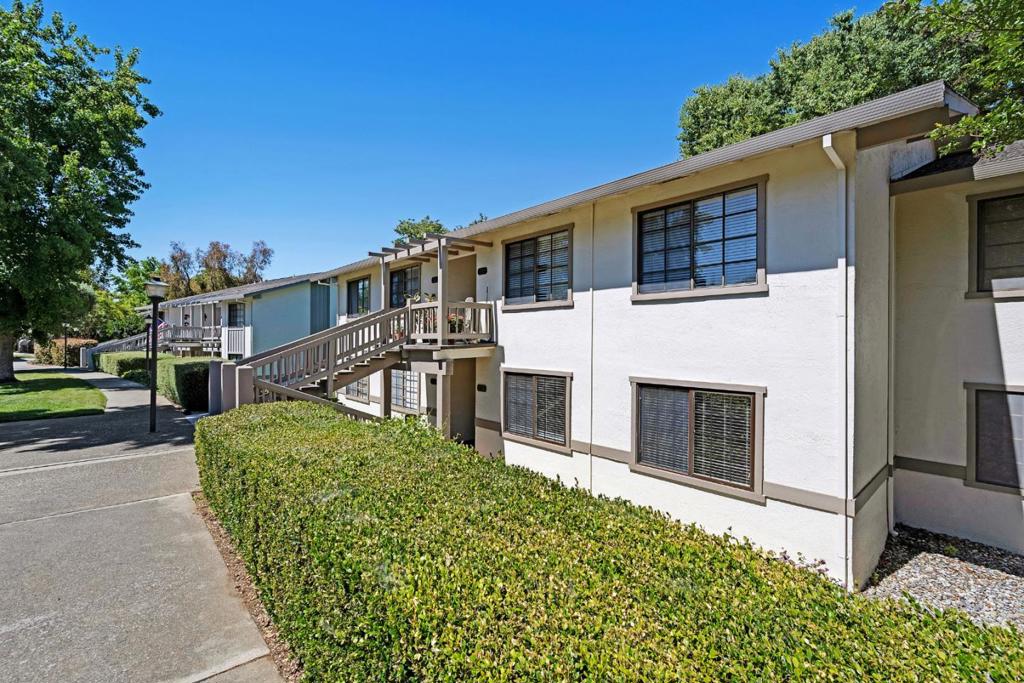 5118 Cribari Place Property Photo 10