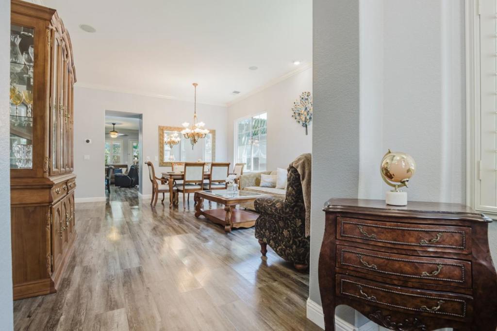 2379 Gaines Lane Property Photo 4