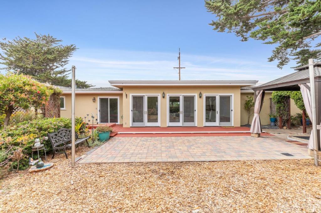 1976 Luzern Street Property Photo 26