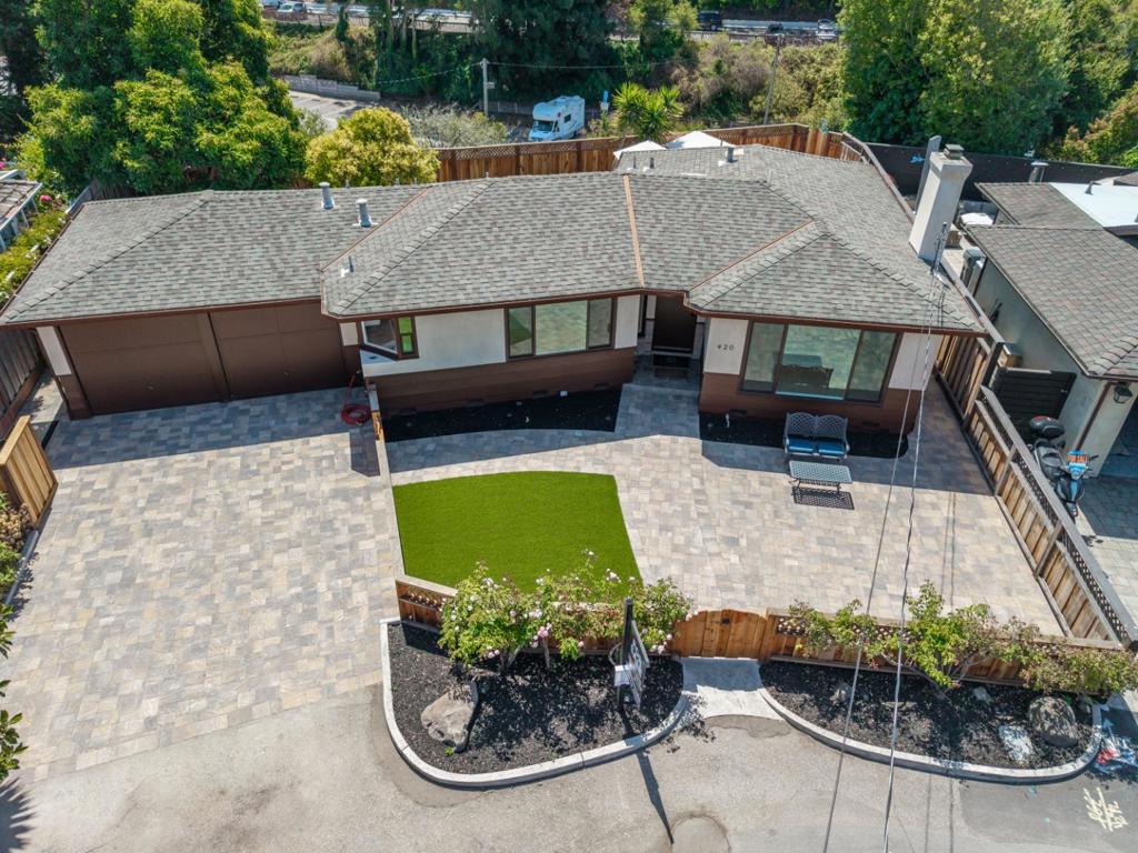 420 Pilgrim Drive Property Photo 1