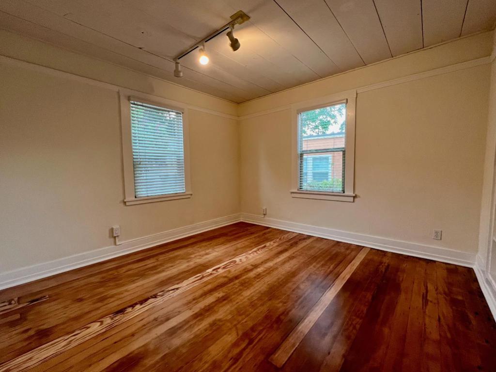 2745 Porter Street Property Photo 16