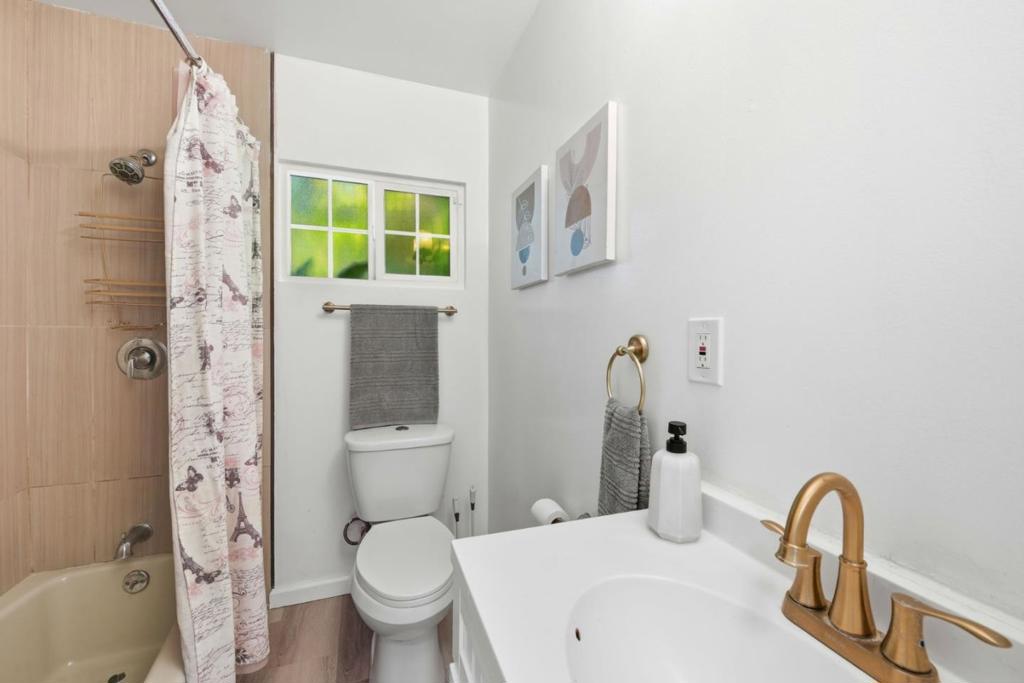 1654 D Street Property Photo 26