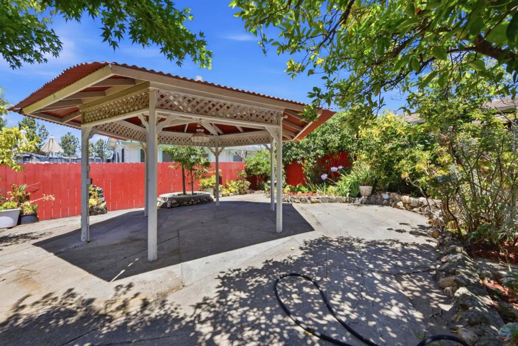 1654 D Street Property Photo 30