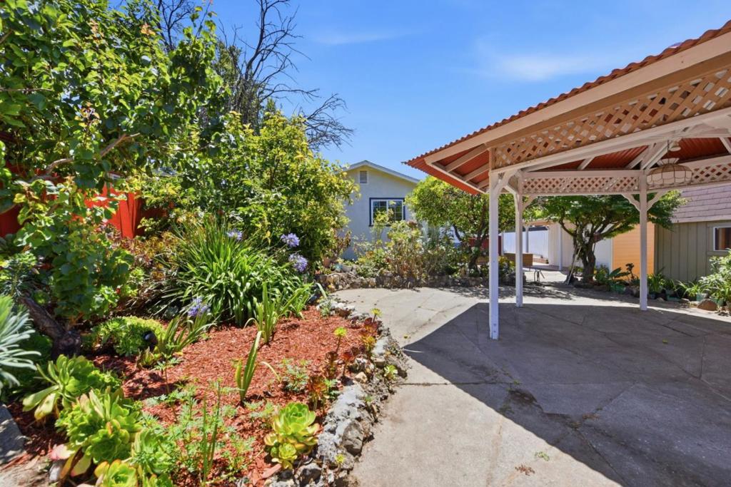 1654 D Street Property Photo 31