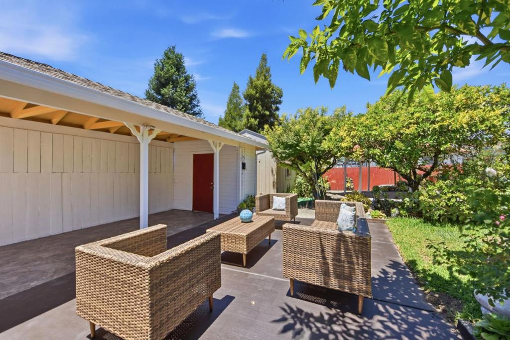 1654 D Street Property Photo 38