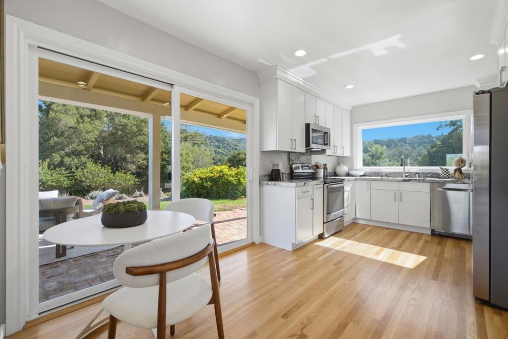 25900 Vinedo Property Photo 8