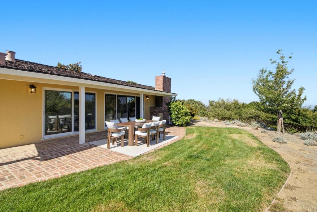 25900 Vinedo Property Photo 24