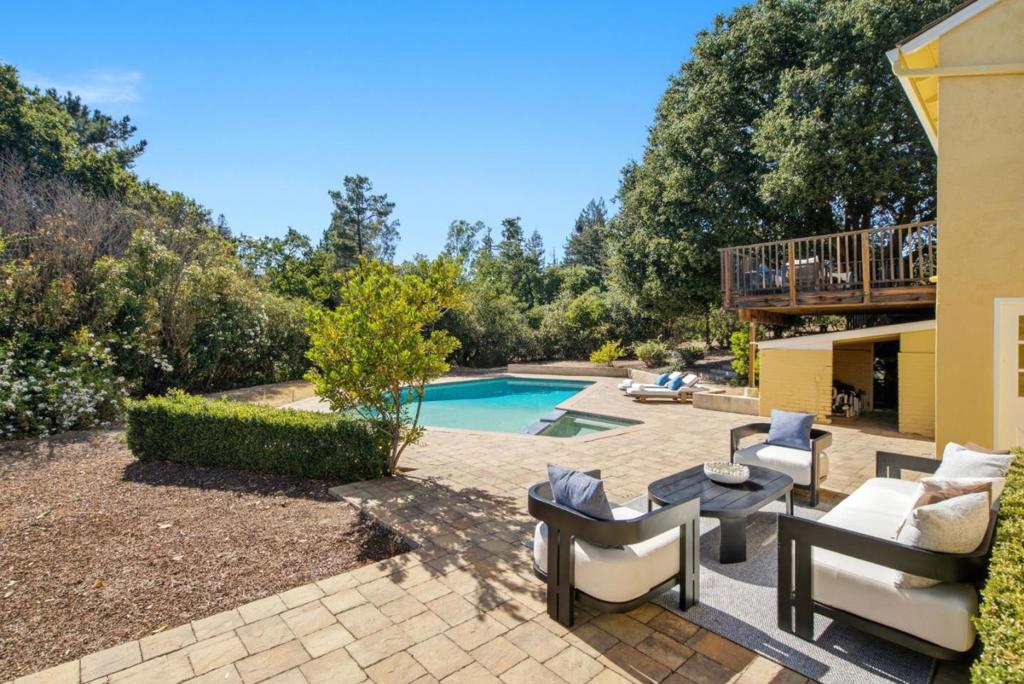 25900 Vinedo Property Photo 29
