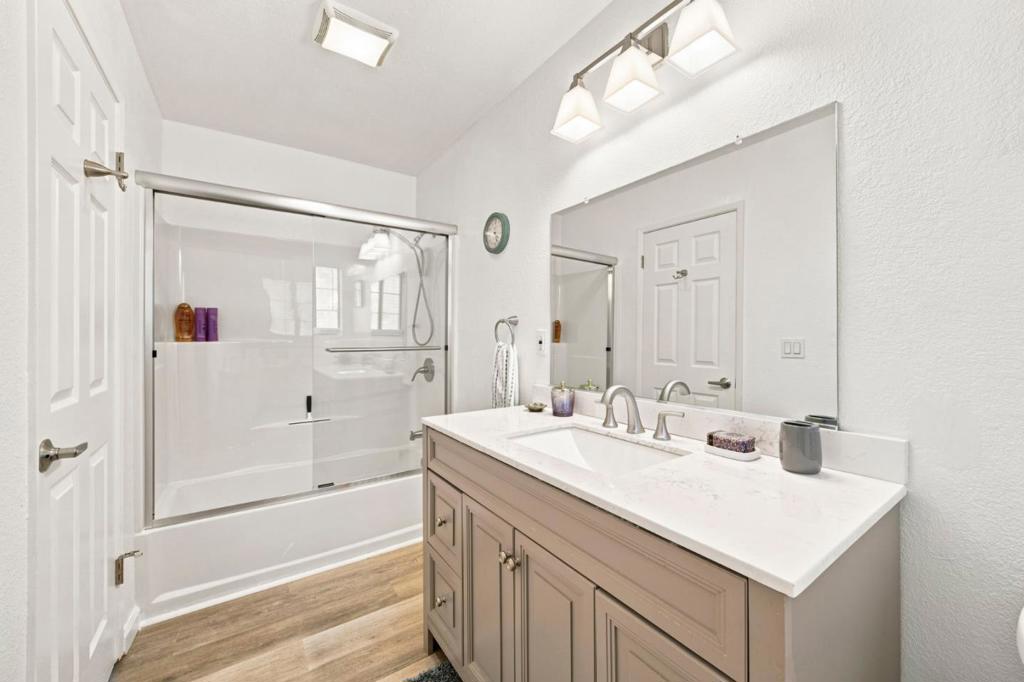 795 Golden Creek Terrace Property Photo 30