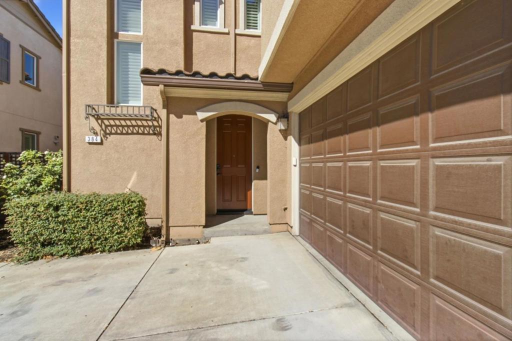 384 Misty Circle Property Photo 3