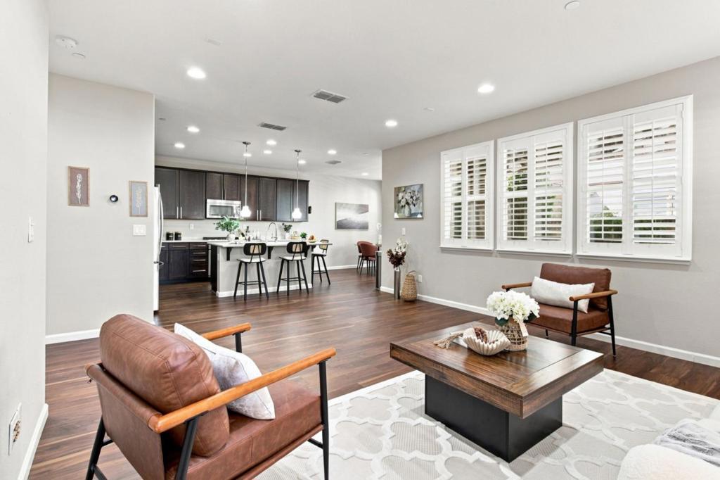 384 Misty Circle Property Photo 7