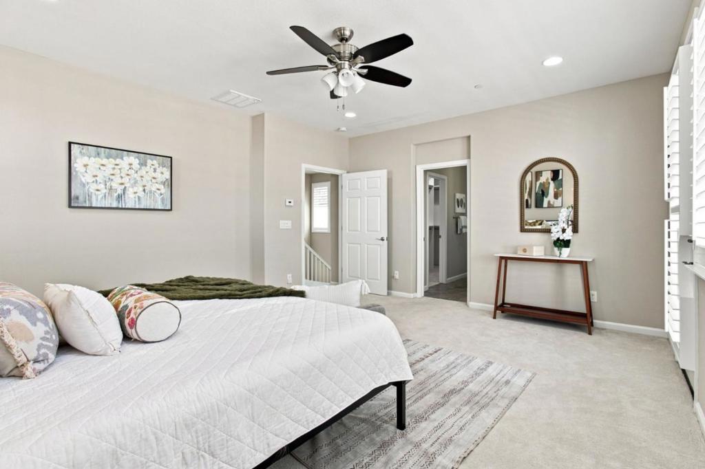 384 Misty Circle Property Photo 18