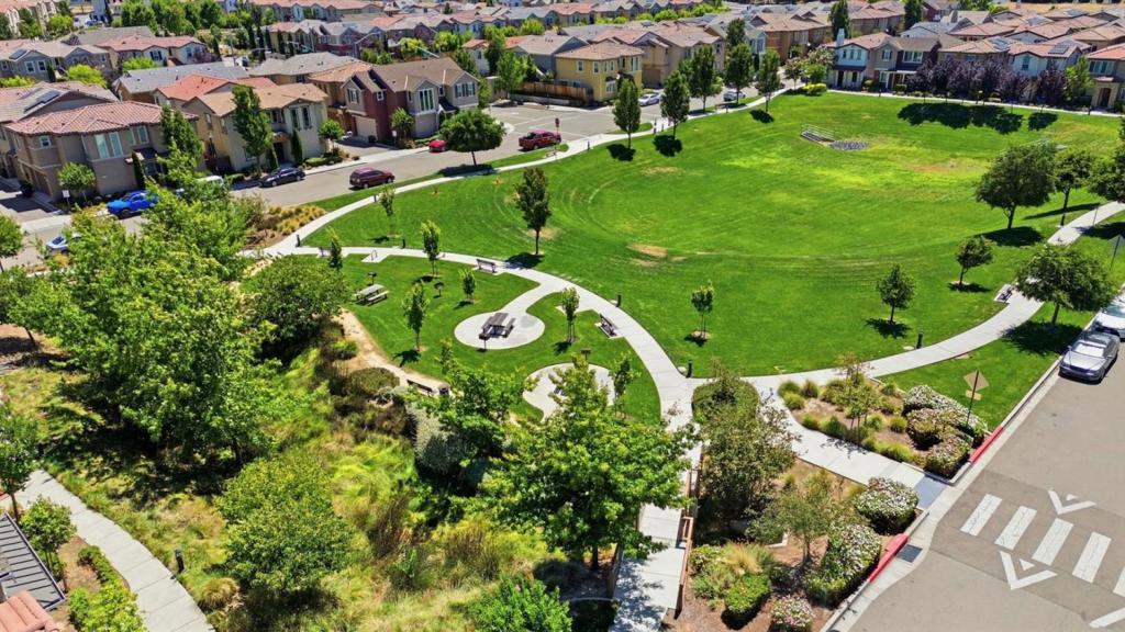 384 Misty Circle Property Photo 39