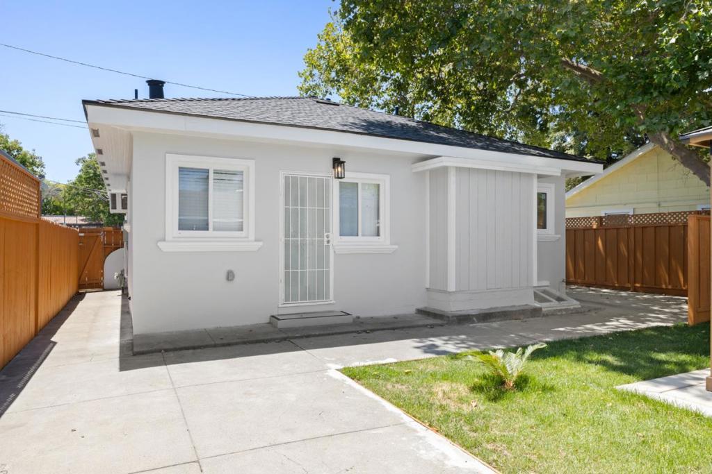 1247 Benton Street Property Photo 16