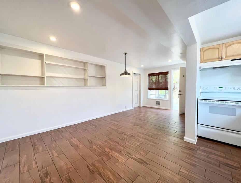 ML82053206 Property Photo 43