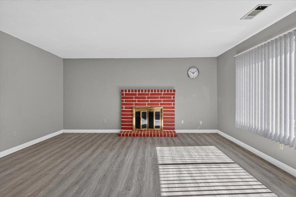 324 Barros Street Property Photo 5