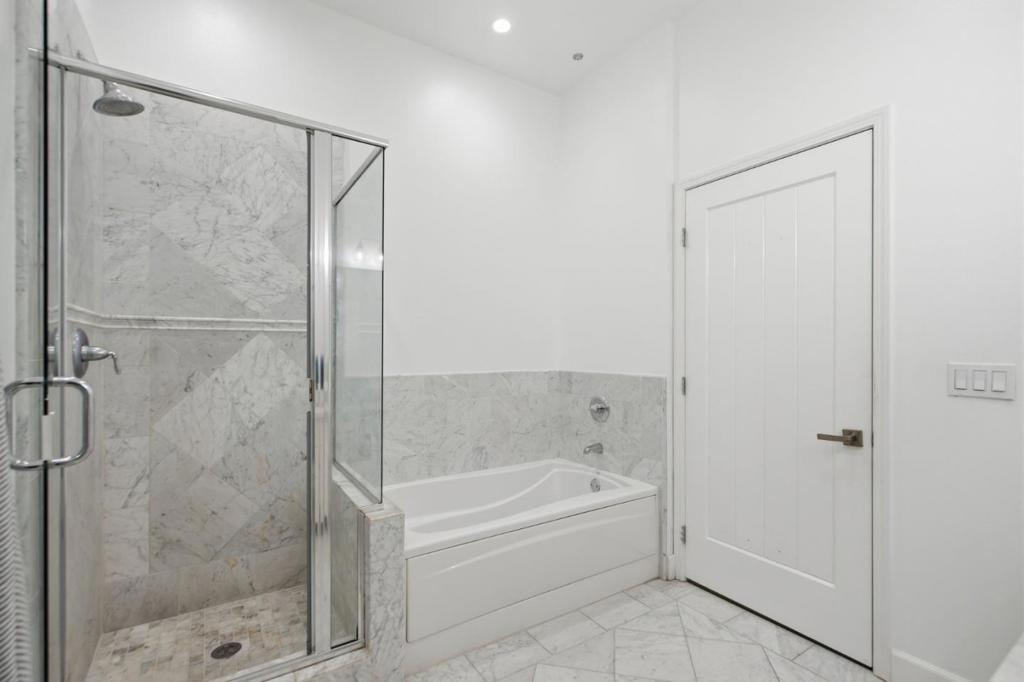 1001 Laurel Street 113 Property Photo 19
