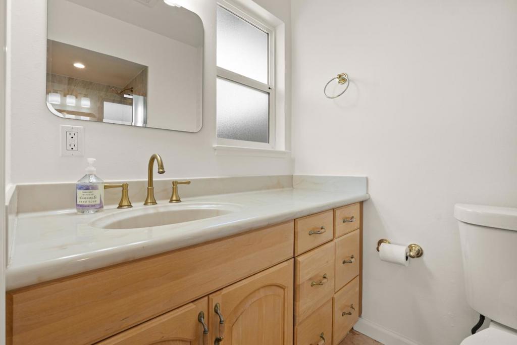 5525 Amby Drive Property Photo 15
