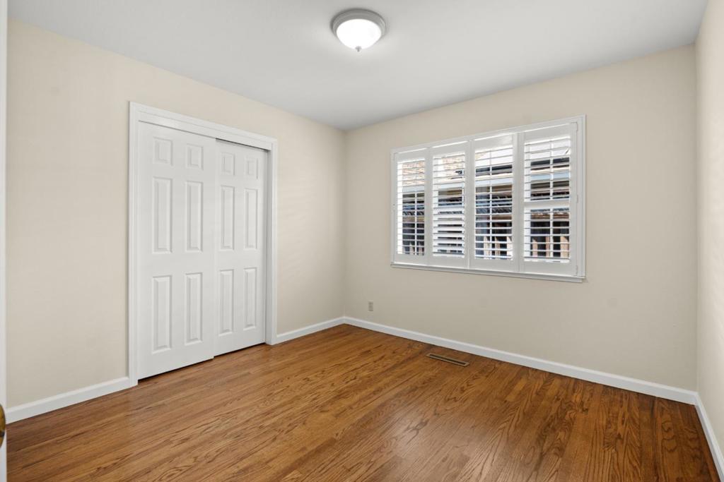 5525 Amby Drive Property Photo 17