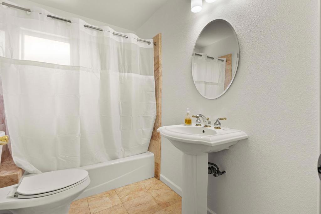 5525 Amby Drive Property Photo 19