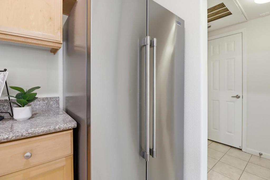 88 N Jackson Avenue 403 Property Photo 14