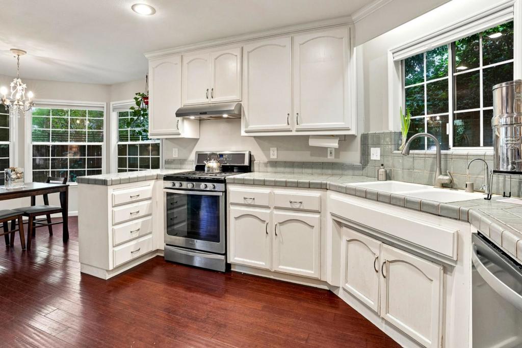 110 Azalea Way Property Photo 14