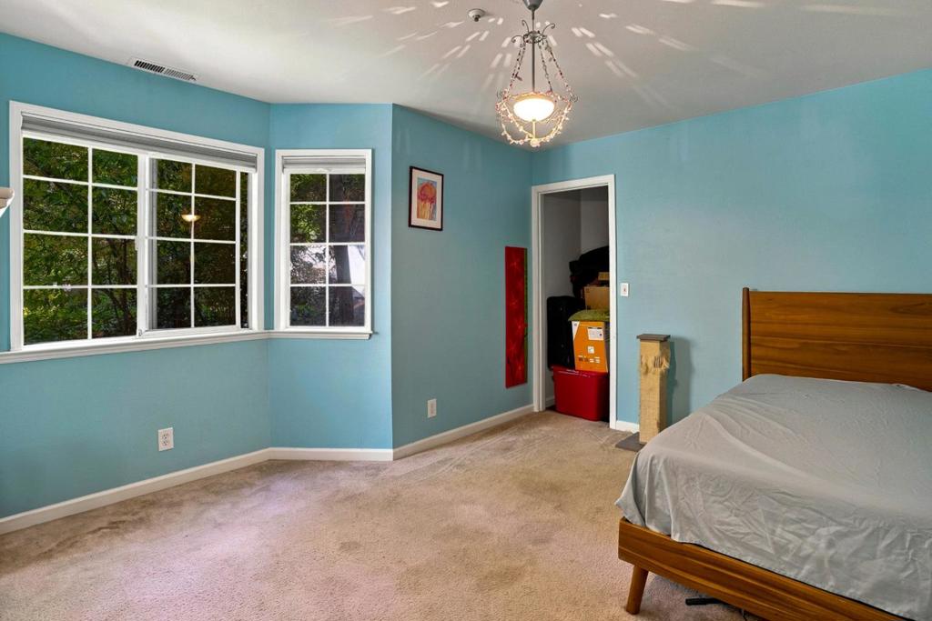 110 Azalea Way Property Photo 16