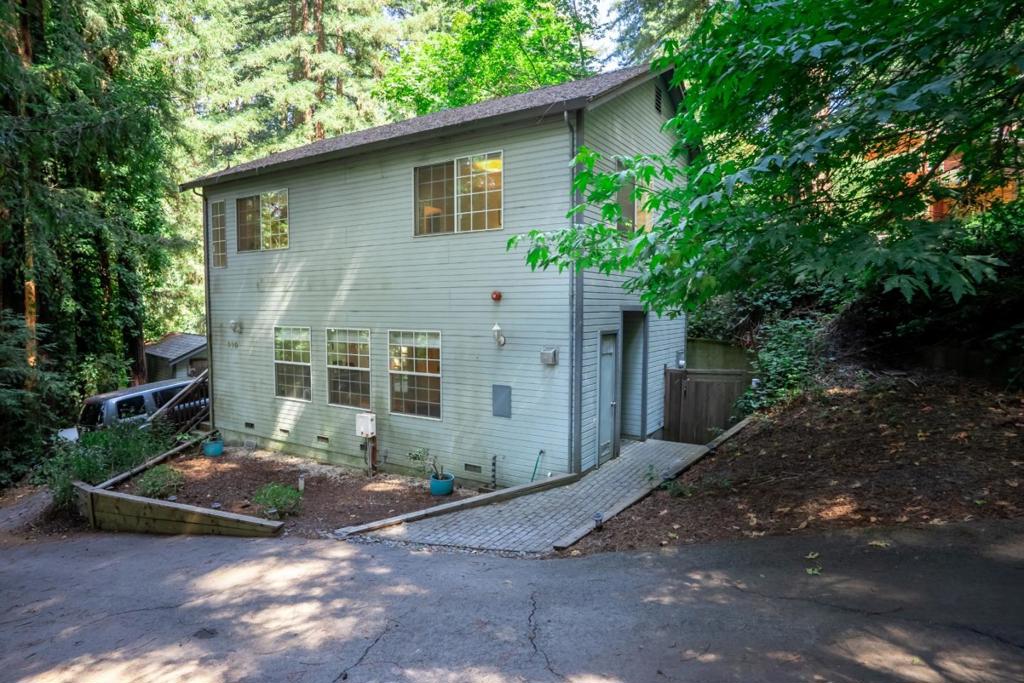 110 Azalea Way Property Photo 28